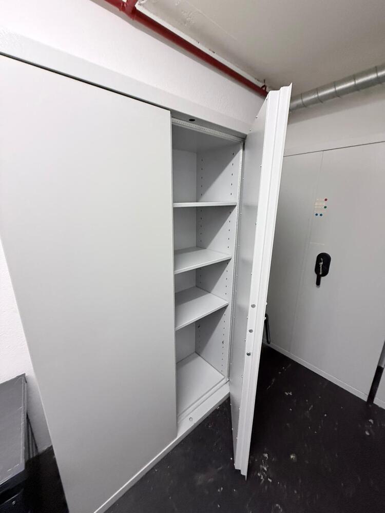 Flexbox Chêne-Bourg Self storage unit auction IB-6115