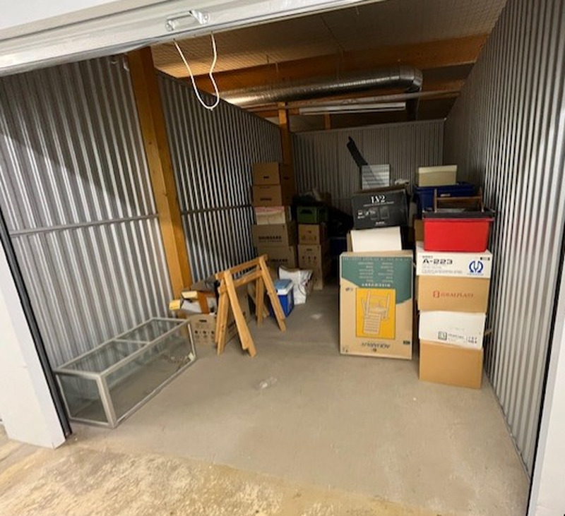 Handen Storage auction IB-5333