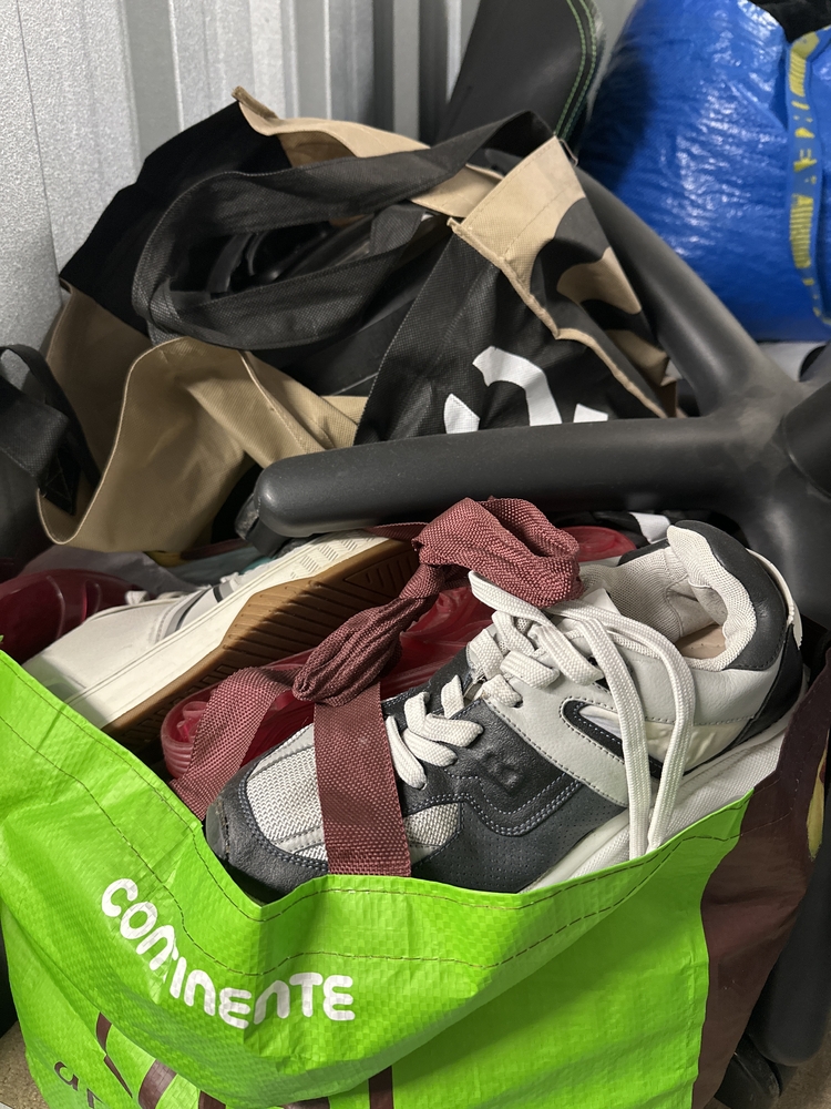 Alcântara Self storage unit auction IB-2409