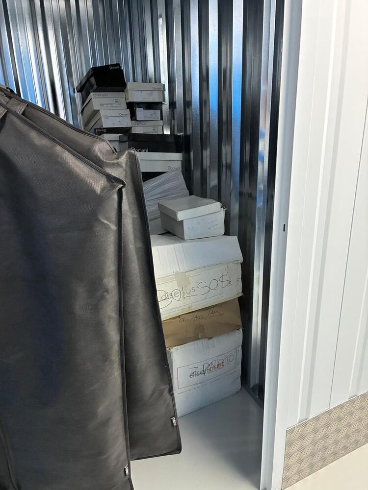 Vigo storage facility unit auction IB-6589
