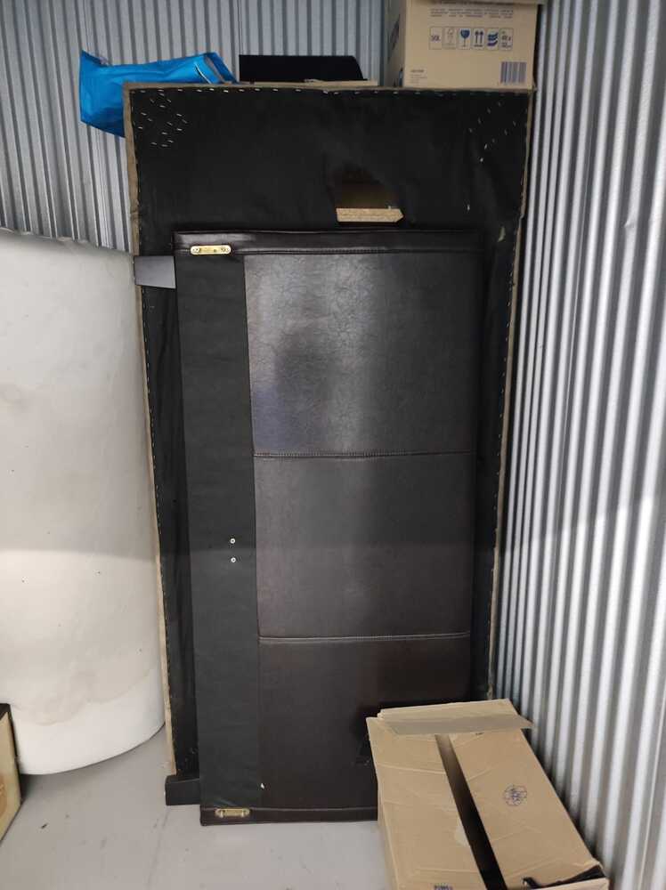 Storo Brecht Storage auction IB-8903