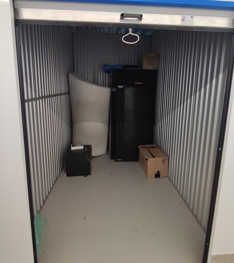 Storo Brecht Storage Unit auction IB-8903