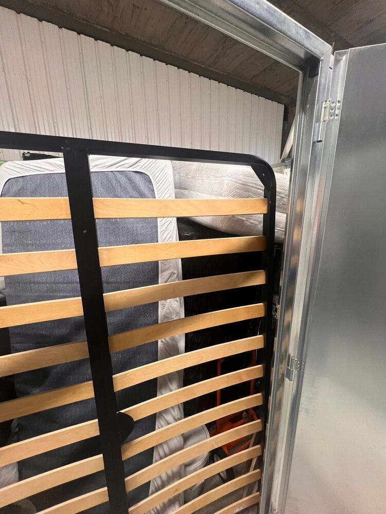 ExtraSpace Porto Storage auction IB-9327