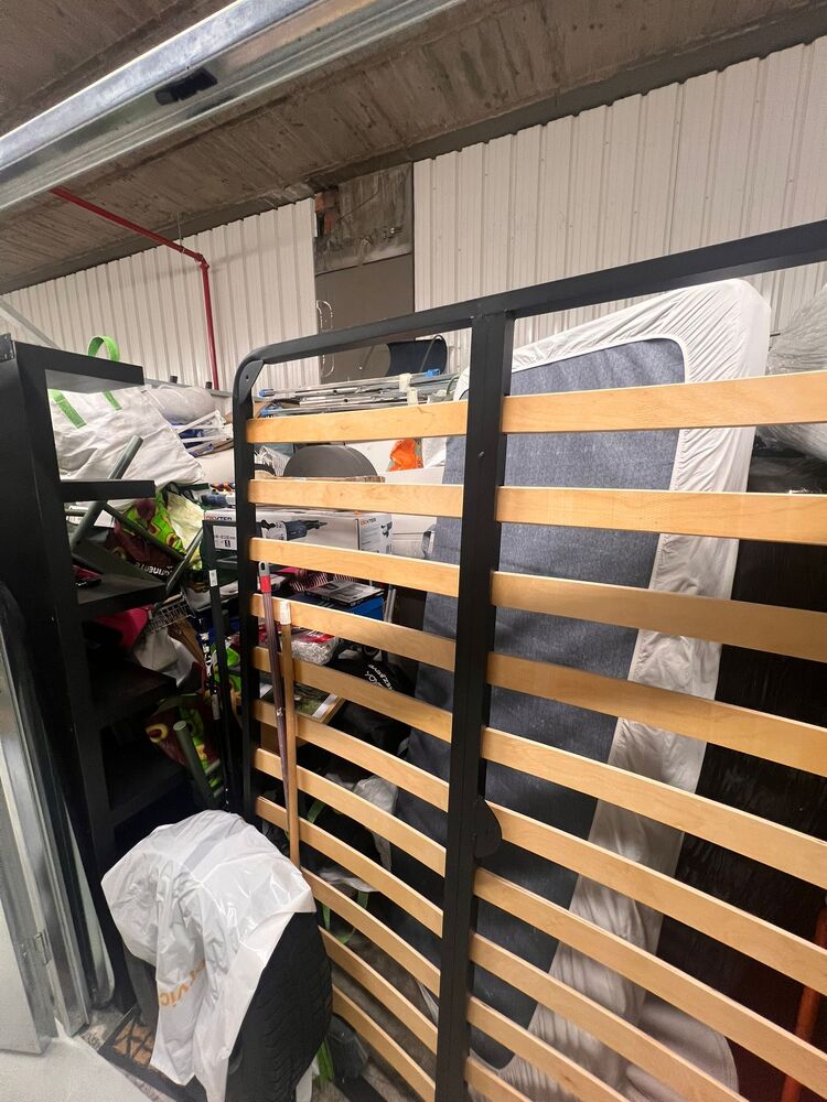 ExtraSpace Porto Storage Unit auction IB-9327