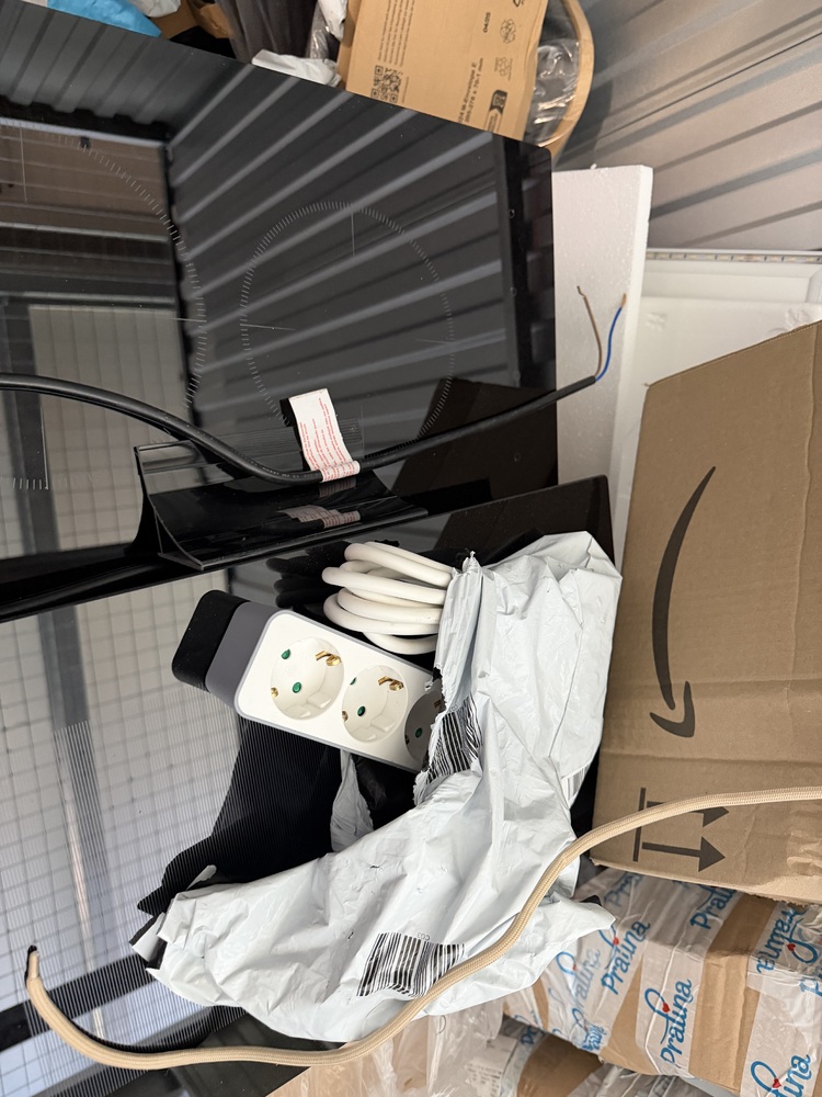 Rotterdam storage facility unit auction IB-8995 16