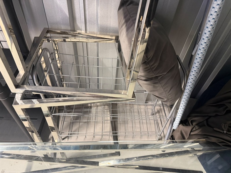 Amsterdam Nieuw West Storage auction IB-7520 20