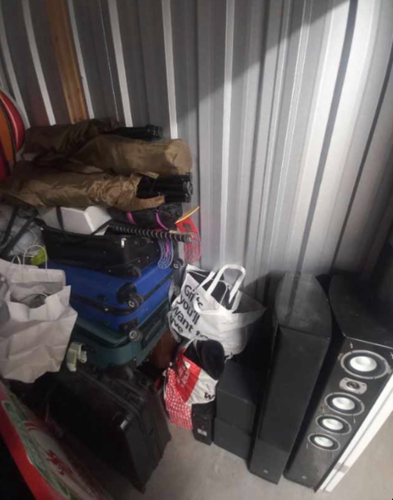 Örebro Self storage unit auction IB-6942