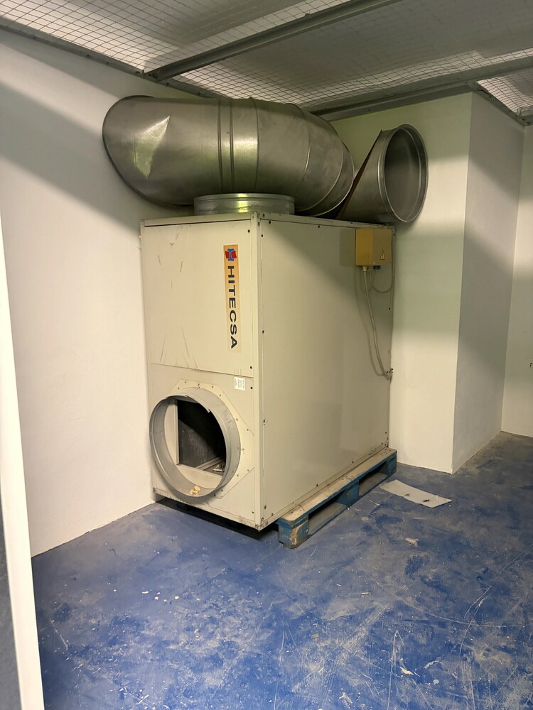 Alfragide Storage auction IB-2218