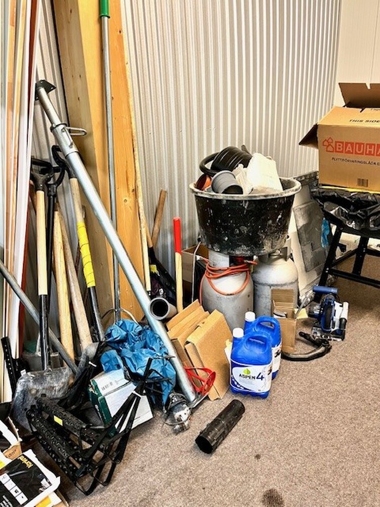 Sollentuna Self storage unit auction IB-8539